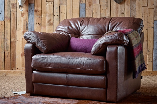 Alexander James Bailey Leather, Leather Snuggle Recliner