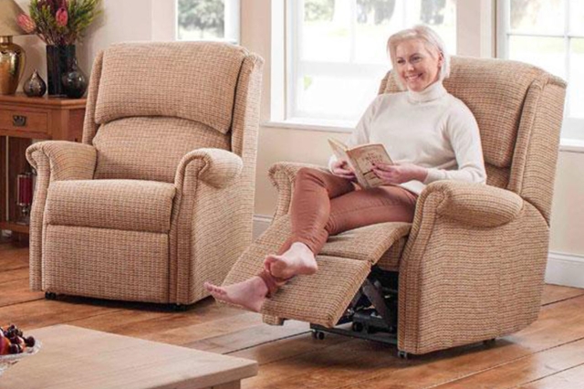 Recliner chair online for petite person