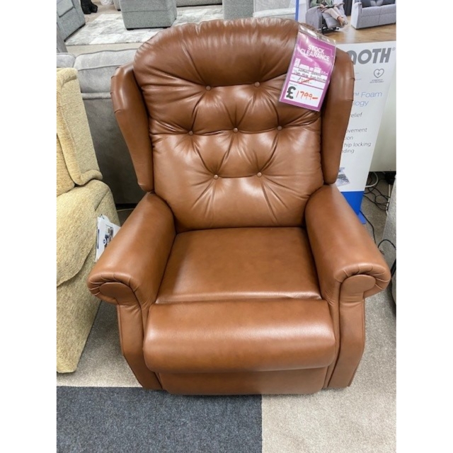 Store Clearance Items Celebrity Woburn Grande Dual Motor Rise Recliner