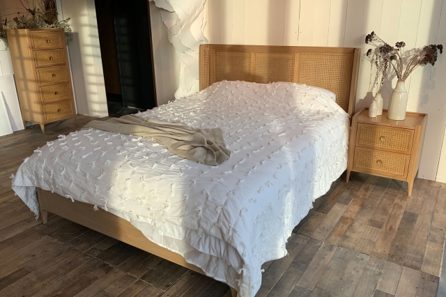 Jordan's furniture king bed deals
