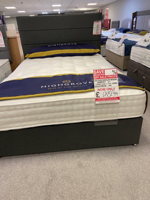 Store Clearance Items Anniversary King Size 2 Drawer Divan and Pises Headboard