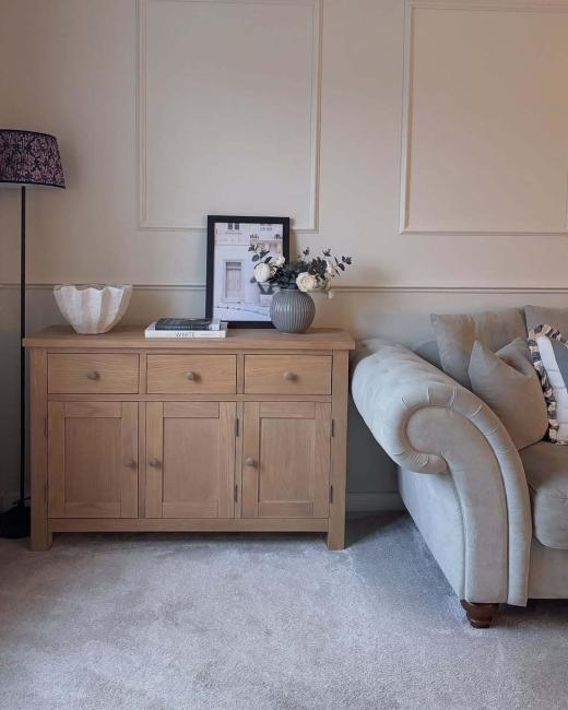 Look at this amazing sideboard... 