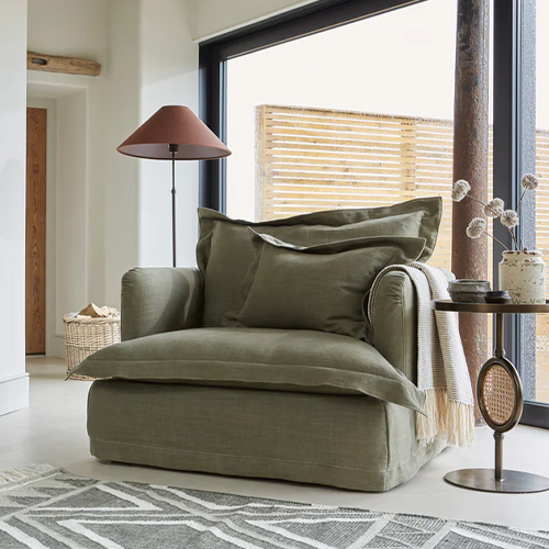 sofas & chairs